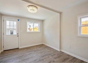 2155 N Mobile Ave in Chicago, IL - Building Photo - Building Photo