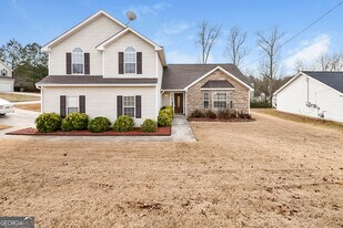 200 Teak Ln in Fairburn, GA - Building Photo