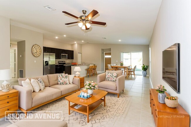 1689 Waltz St SE in Palm Bay, FL - Building Photo - Building Photo