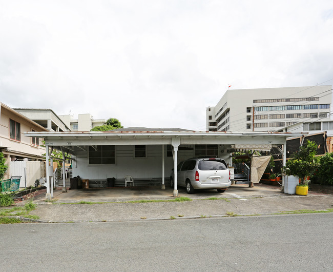 308 Puuhue Pl in Honolulu, HI - Building Photo - Building Photo