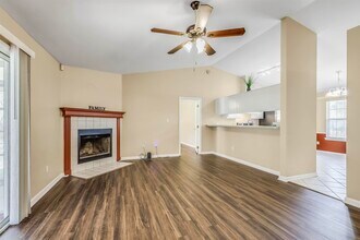 8524 Bannerman Bluff Dr in Tallahassee, FL - Building Photo - Building Photo
