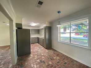 432 S Dresden Cir in Shreveport, LA - Building Photo - Building Photo