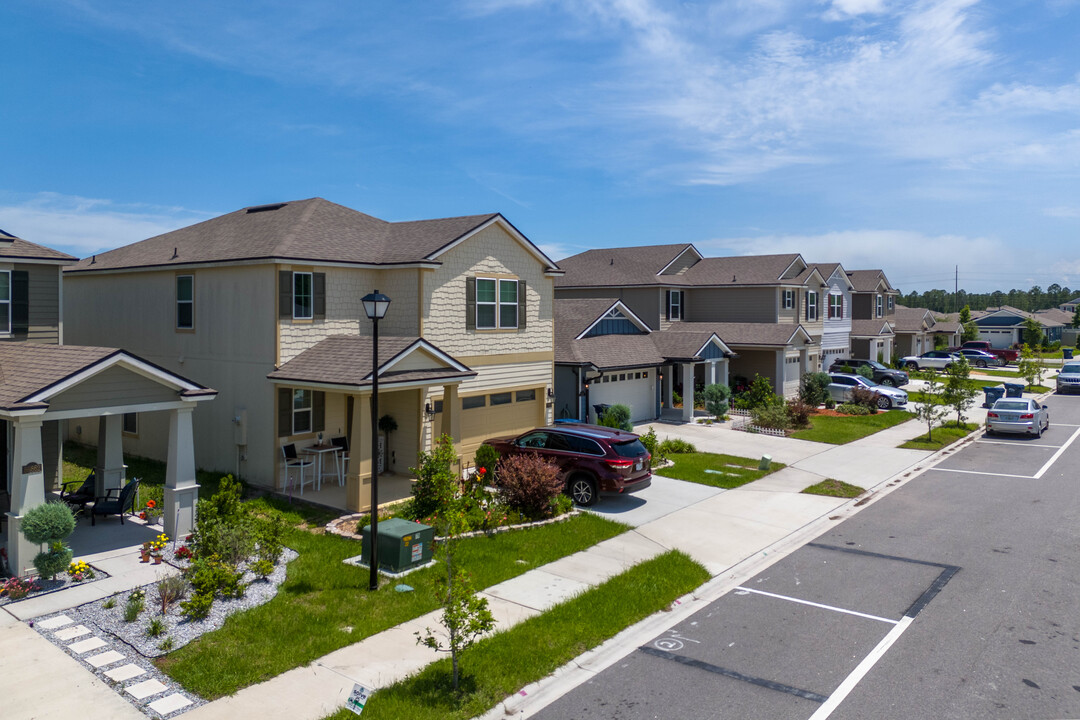 Nassau Crossing in Yulee, FL - Foto de edificio