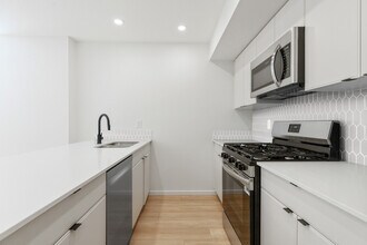 12327-12107 107 St NW in Edmonton, AB - Building Photo - Building Photo