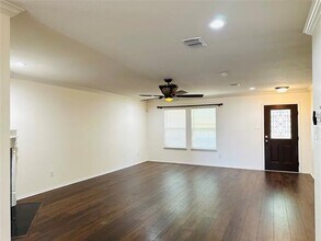 704 White Fields Way in Arlington, TX - Building Photo - Building Photo