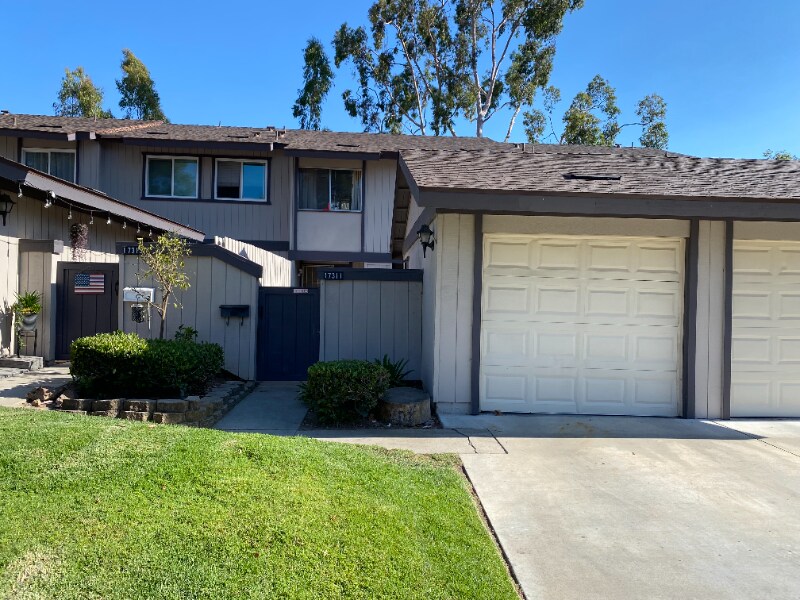17311 Caminito Canasto in San Diego, CA - Building Photo