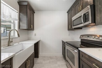 1948 46th St SW in Naples, FL - Building Photo - Building Photo