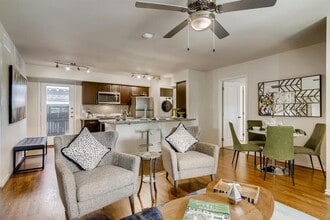 7950 Bellfort St in Houston, TX - Building Photo - Building Photo