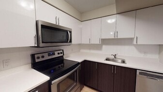 Arbor Village - 1073 Hollington in Ottawa, ON - Building Photo