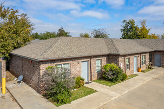 Meridian Place Apartments in Oklahoma City, OK - Building Photo - Building Photo