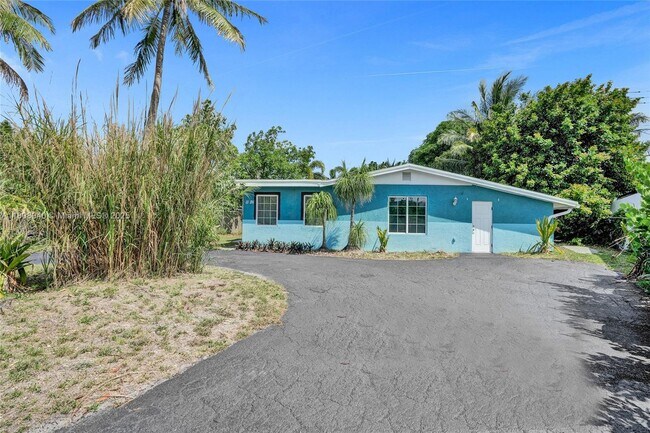 1124 NW 16th St in Fort Lauderdale, FL - Building Photo - Building Photo