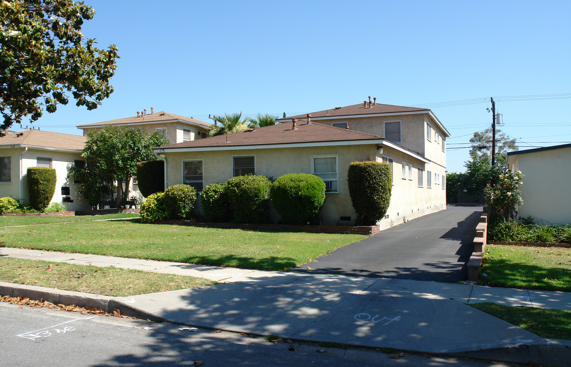 658 Ivy St in Glendale, CA - Foto de edificio