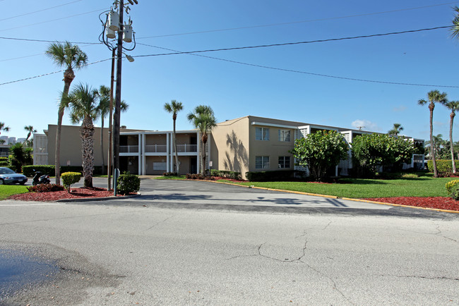 Shore View Apartments in Satellite Beach, FL - Building Photo - Building Photo