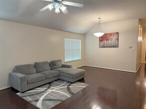 10518 Rustling Villas Ln in Houston, TX - Building Photo - Building Photo