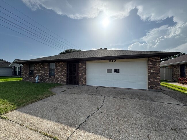 property at 940 Lee St