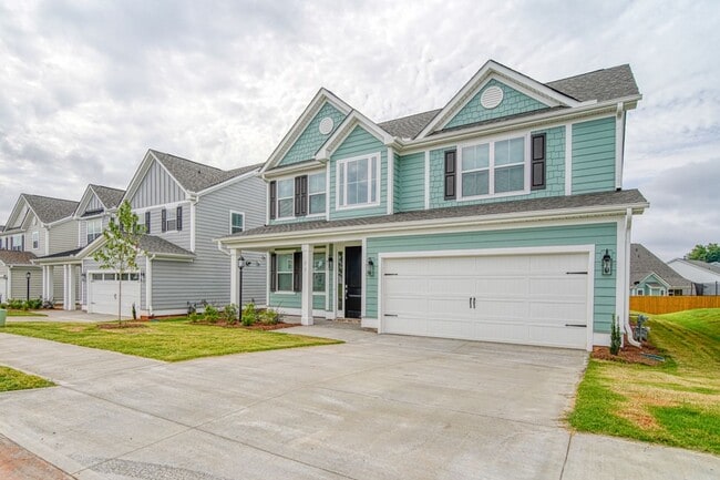 71 Red Horse Way in Greer, SC - Building Photo - Building Photo
