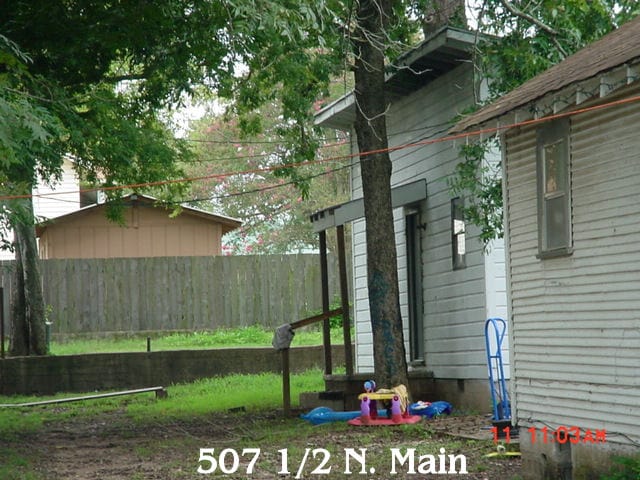 507 1/2 N Main St in Broken Bow, OK - Foto de edificio