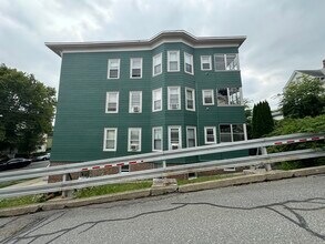29 Cameron Ave, Unit B in Somerville, MA - Building Photo - Building Photo