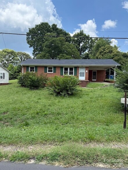 5921 Princeton Ave in Kannapolis, NC - Building Photo