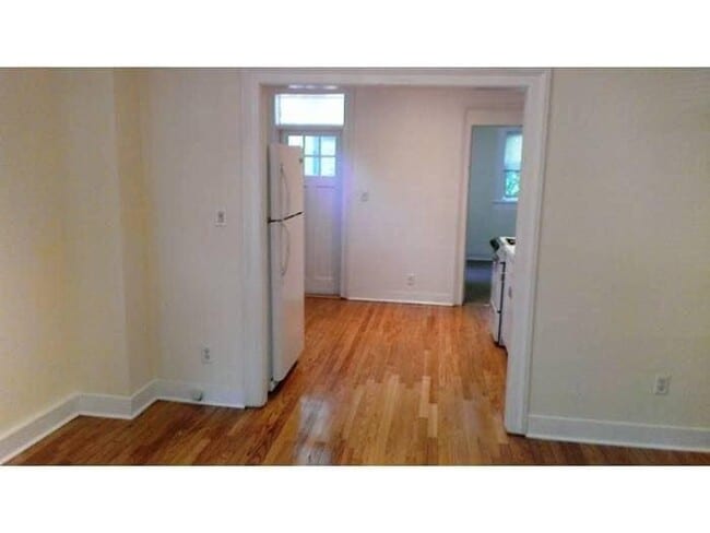 145 Carpenter Ave in Sea Cliff, NY - Building Photo - Building Photo