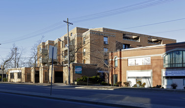 Belanger Place in Ottawa, ON - Building Photo - Building Photo