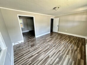 2201 Vine St in Cayce, SC - Building Photo - Building Photo