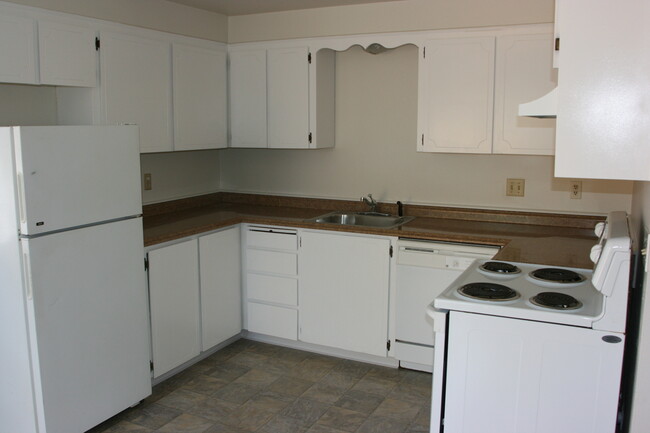 3112 Brittany Dr in Forest Grove, OR - Building Photo - Building Photo