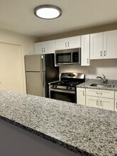 Elsinore Street Apartments in Concord, MA - Foto de edificio - Building Photo