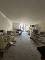 1340 N Dearborn St, Unit 12A in Chicago, IL - Building Photo