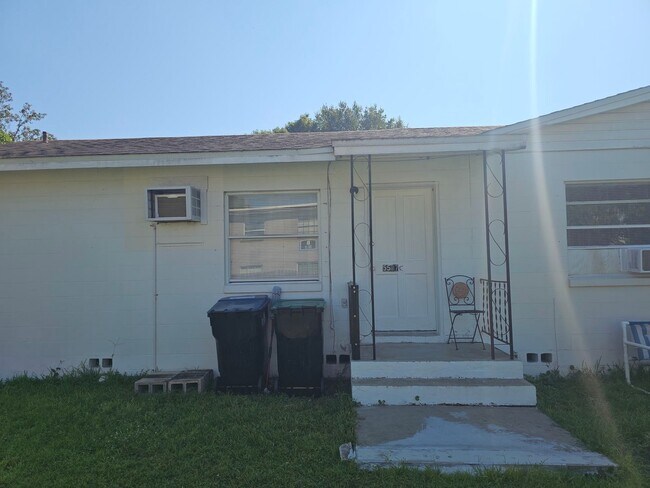 5587 Lehigh Ave in Orlando, FL - Building Photo - Building Photo
