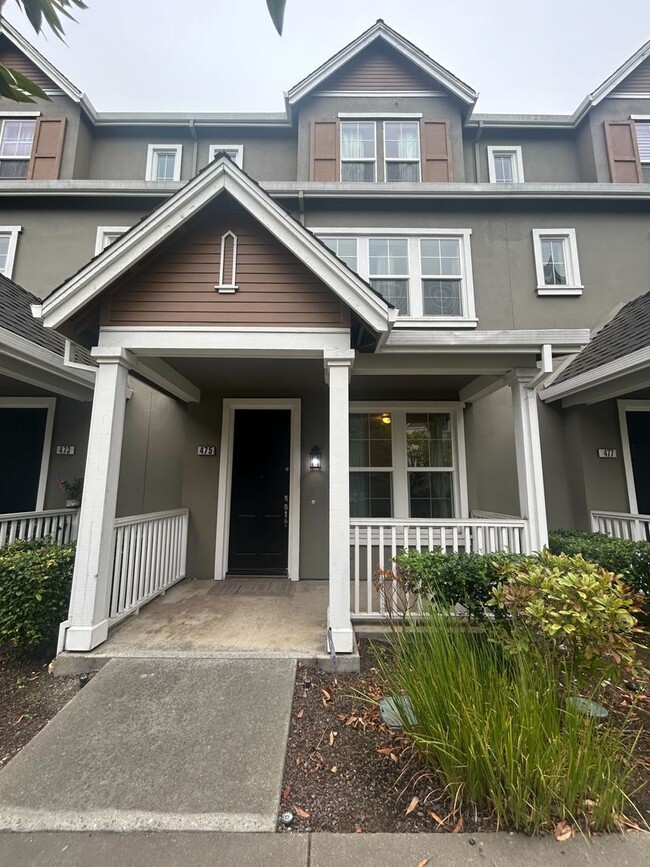 property at 475 Metro Walk Way