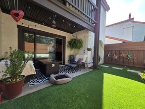 21 Mission Plaza Dr in Ventura, CA - Building Photo - Building Photo