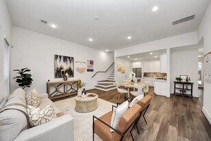 7502 B Carver Rd in Houston, TX - Building Photo