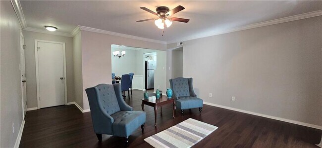 5151 Roswell Rd in Sandy Springs, GA - Building Photo - Building Photo