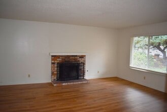 494 Edwin Dr in Vacaville, CA - Building Photo - Building Photo