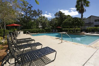 Tampa Woods in Tampa, FL - Building Photo - Building Photo