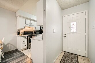 961 Tampico Ct in Colorado Springs, CO - Foto de edificio - Building Photo