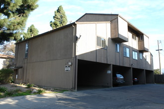 Terrace View Apartments in Salinas, CA - Building Photo - Building Photo