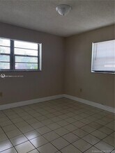 5930 W 25th Ct in Hialeah, FL - Building Photo - Building Photo
