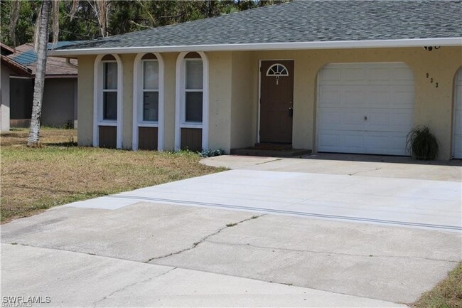 property at 933 SE 24th Ave