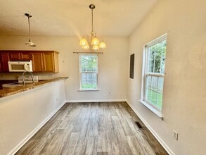 468 Raleigh Ave in Hampton, VA - Building Photo - Building Photo