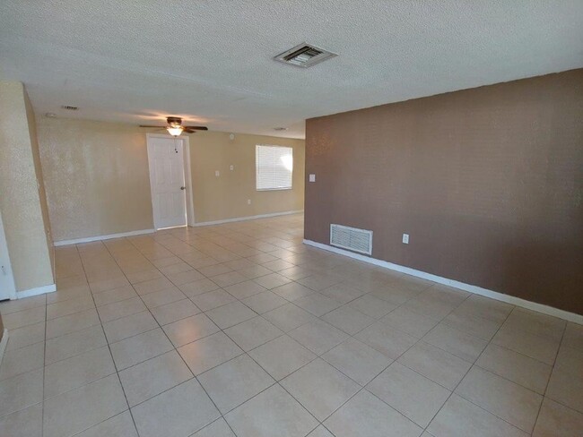 3034 Roxbury Dr in Holiday, FL - Building Photo - Building Photo