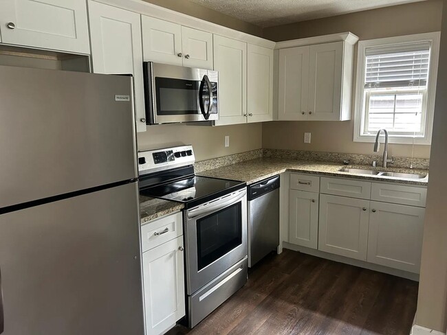 201 Cherry Way in Bowling Green, KY - Building Photo - Building Photo