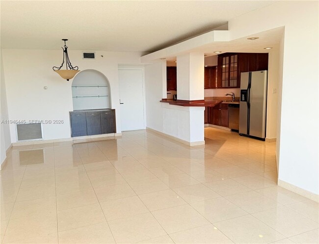 property at 919 Hillcrest Dr