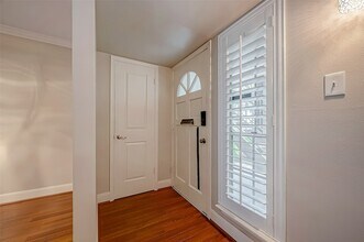 12967 Trail Hollow Dr, Unit 2967 in Houston, TX - Foto de edificio - Building Photo