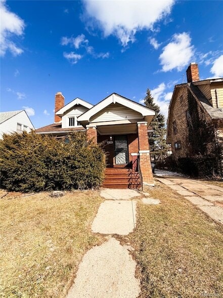 property at 14600 Strathmoor St