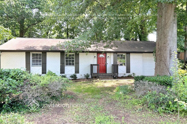 property at 1136 Woodleigh Rd SW
