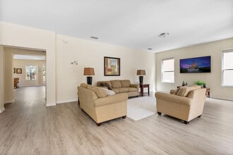 220 Las Fuentes Dr in Kissimmee, FL - Building Photo - Building Photo