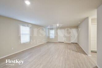 10815 Giacconi Dr in Converse, TX - Building Photo - Building Photo