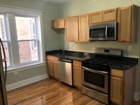 4201 W Hirsch St, Unit 3 in Chicago, IL - Building Photo